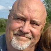 Lee Deming's Instagram, Twitter & Facebook