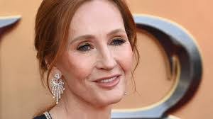 Consuelo Bosch's Instagram, Twitter & Facebook