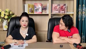 Tuy nhiên mới đây trên trang cá nhân, nữ doanh nhân đất bình dương bất ngờ thông báo về việc hủy buổi livestream dự kiến diễn ra lúc 18h30 tối ngày 29.5. Sá»'c Ba PhÆ°Æ¡ng Háº±ng Ä'á»™t Nhien Báº­t Khoc Tren Livestream Tiáº¿t Lá»™ Tá»· Phu Hoang Kiá»u NgÆ°á»i Yeu CÅ© Ngá»c Trinh Tá»«ng Cho Ong Yen Ráº¥t Nhiá»u Tiá»n