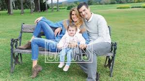¿isabel macedo se prepara para ser primera dama? Pin En Actualidad De Los Famosos En Caras