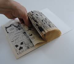 Découper 2 yeux dans du papier (taille d'une pièce de 5 centimes par exemple), dessiner lles pupilles ou coller 2 petits ronds découpés dans du papier noir à l'aide d'une perforatrice. Herisson Porte Papier A Faire Soi Meme Bricolage Pour Enfants