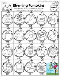 Rhyming Pumpkins Match The First Pumpkin With The Pumpkin That Rhymes Fall Kindergarten Rhyming Worksheet Kindergarten Worksheets