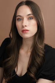 Amanda Stamm's Instagram, Twitter & Facebook