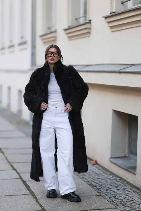11 Wide Leg Jean Outfit Ideas to Get Inspired By This Winter