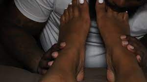 Ebony toes sucked porn