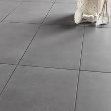 Tous ses avantages et ses différentes nuances dans cet article ! Carrelage Sol Mur Medio Effet Beton Gris Moyen Shade L 30 8 X L 61 5 Cm Artens Leroy Merlin
