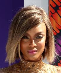 The supermodel adopted a 'bigger is better' mantra when it came to her mane today. 19 Tyra Banks Hairstyles Hair Cuts And Colors