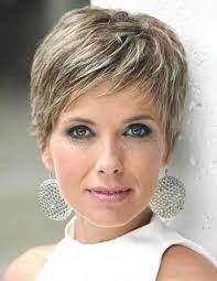 Ein short cut zaubert volumen auf den kopf und eignet sich perfekt für. 38 Stattlich Bilder Of Frisur Frauen Kurz Bilder Frauen Frisur Kurz Stattlich Haarschnitt Kurzhaarschnitte Haarschnitt Kurz