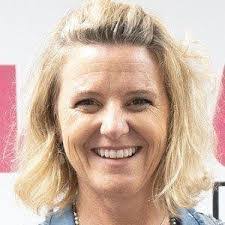 Janine Donnelly's Instagram, Twitter & Facebook