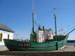 De port joinville, partir vers le sud en prenant la route qui borde le port. A Small Island With An Eventful Past The French Atlantic Coast