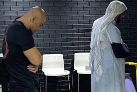 Ali jaber makin dikenal setelah irinya menjadi juri di sebuah acara hafiz indonesia yang ditayangkan sebuah stasiun televisi. W Ii0ts3qv24wm