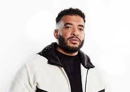 She plays a key role in the development of the consult brand, and advocates for a realistic, fresh and innovative approach to health and beauty. Jason Lee Blasts Viacomcbs And Calls Out Racism In Media