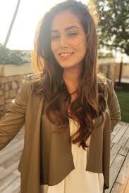 This video is about an ayurvedic method for providing fragrance to hair after a bath. Mira Rajput Kapoor Revealed Her Haircare Routine And Her Go To Ayurvedic Products For Glossy Thick Hair Vogue India