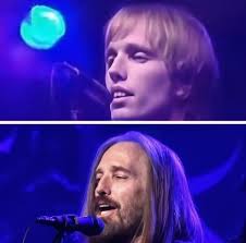 Love this of Tom, how 'bout you?! 💘🎩🎸💞💞