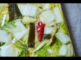 乳酸菌たっぷりの体にうれしいおかず 発酵白菜 の作り方です 白菜を塩漬けにするだけで簡単 台湾の酸っぱい白菜鍋 酸菜鍋 にもできます 白菜 レシピ 白菜鍋 レシピ