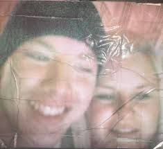 Photo going back around 19 or 20 years ago when we ware young 😂😂