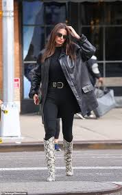 Emily Ratajkowski Sports Black Outfit With Snakeskin Boots In New York Emily Ratajkowski Style Outfit Inspo Fall Snakeskin Boots