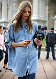Les Breves Tendances De Mode Mode Mode Tendance Chemise En Jean
