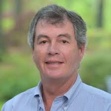 Business alumnus creates two scholarship opportunities for Hull College  students