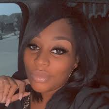 Aundra Lipscomb's Instagram, Twitter & Facebook