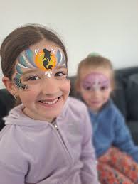 Creative Faces By Dee