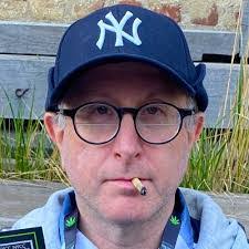 Heather Degen's Instagram, Twitter & Facebook