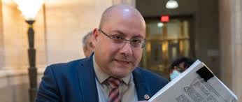 Joe Ortona's team sweeps English Montreal School Board election