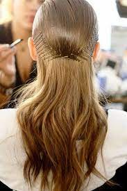 18 Cute Bobby Pin Hairstyles That Are Easy To Do Hair Styles Stylish Hair Bobby Pin Hairstyles