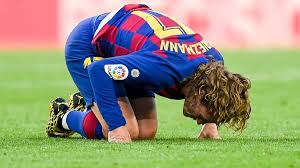 Antoine griezmann arrived at fc barcelona last summer, and though a marquee $129mn signing from atletico madrid, found that he had been thrust down the pecking order with regards to having some of. Viva Barca Griezmann Left Frustrated And Sad Facebook