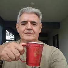 E hoje é dia do melhor mordomo do Brasil. Parabéns, Buiu, muita saúde e  felicidades e conquistas 🎂🎈🎁🎉🏆