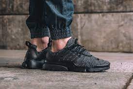 Nike noir homme 4 promotions de la semaine via notre site web, vous saurez tout concernant la méthode pour effectuer un achat nike noir homme judicieux. Nike Presto Oreo Shop Clothing Shoes Online