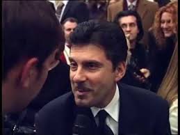 Fabrizio Frizzi E La Magia Del Natale Intervista Di Emanuele Carioti Nel 2020 Intervista Magia Playlist
