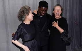 Frances mcdormand's oscar win on sunday wasn't a surprise, but something she said in her acceptance speech was. Frances Mcdormand Howls Like A Wolf During Her Oscars 2021 Acceptance Speech