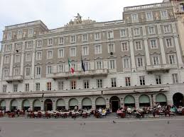 Migliore candidato alla realizzazione dell'unita' d'italia (50). Scuola Di Lingua Italiana Le Venezie Trieste Centro Storico Piazza Unita D Italia 10 Piccola Universita Italiana