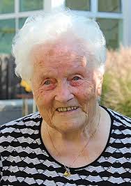 Hermine Ebner aus Eppan a. d. W.