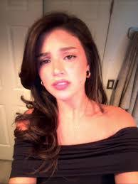 Leslie Gresham's Instagram, Twitter & Facebook