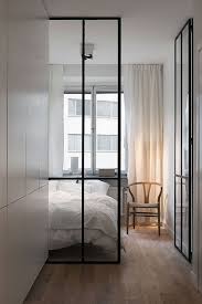 Een poef kun je ook gebruiken als opbergruimte, een eettafel kun je opvouwen om er. Inrichting Klein Appartement Van 39m2 Thestylebox