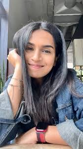 Sara Babineaux's Instagram, Twitter & Facebook