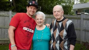 He is the brother of popular hollywood actor mark wahlberg and musician donnie wahlberg. Wahlberg Family Photos Wahlburgers A E