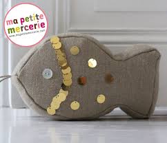 Diy Mon Poisson Cale Porte Ma Petite Mercerie Le Blog Cale Porte Ma Petite Mercerie Butoir De Porte