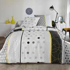 Linge De Lit Max Parure Graphique Chic Qui Marie Les Pois Et Les Arabesques Avec Brio Lit Bed Deco Home Linge De Lit Parure De Lit Lit Design
