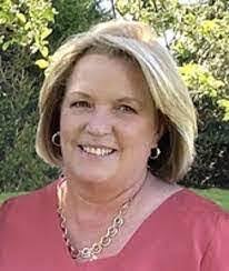 Maureen Dunsmore's Instagram, Twitter & Facebook