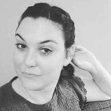 Hi I'm Simone Letourneau! Owner and master stylist at Hair by Simone Marie.  Few fun facts about me: 〰️I grew up in small town Wisconsin but yearned to  get away and explore