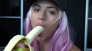 Busty hotties creaming from banana play