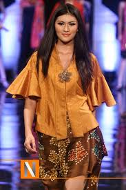Veste a capuche coupe class. 46 Kebaya Kartini Ideas Kebaya Batik Kebaya Model Kebaya