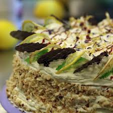 Die royale hochzeitstorte für meghan markle und prinz harry wird bereits seit tagen zubereitet und sie bricht mit mehr als einer tradition. Prinz Harry Und Meghan Markle Hochzeitstorte Zum Nachbacken Der Spiegel