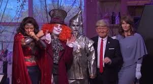 Beetlejuice beetlejuicelydia beetlejuicecartoon lydiadeetz beetlejuicebeetlejuicebeetlejuice lydiabeetlejuice timburton lydia_deetz lydiadeetzcartoon lydiadeetzxbeetlejuice. This Morning S Holly Willoughby Finally Becomes A Unicorn For Halloween While Phillip Schofield Transforms Into Game Of Thrones Night King