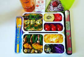 snsで話題沸騰中 バッグに縦に入れられる薄型弁当箱 フードマン が超便利 レシピ お弁当箱 お弁当