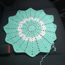 Saya ajarkan tutorial cara nak membuat sarung alas meja dengan mudah,harap semua follower saya dapat belajar dan paham. Cara Mengait Alas Meja 290 Pattern Alas Meja Bulat Ideas Kraf Corak Kait Corak Sulaman Ini Video Cara Membuat Taplak Meja Rajut Kamca Nayo