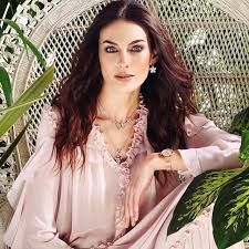 Contact paola turani on messenger. Paola Turani Paolaturani Photos And Outfits On 21 Buttons